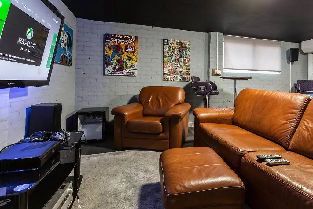 Holiday home City Home With Parking And Garden- Pet Friendly Chester