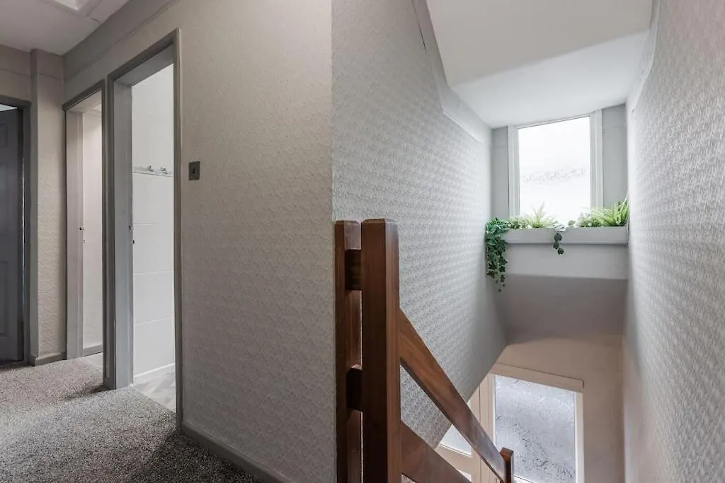 Holiday home City Home With Parking And Garden- Pet Friendly Chester