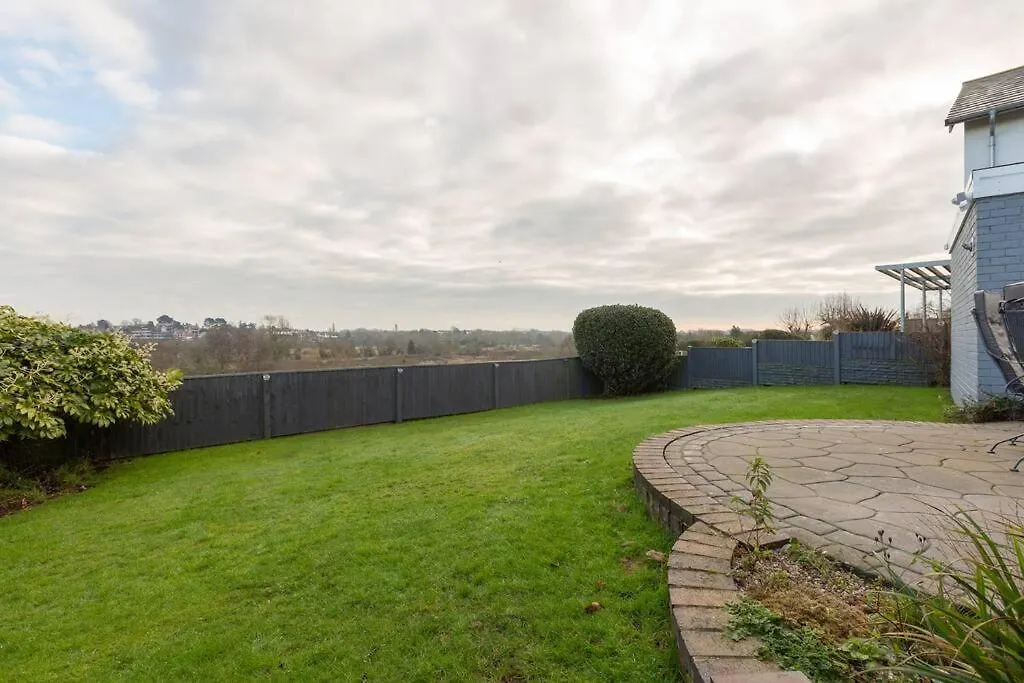 City Home With Parking And Garden- Pet Friendly Chester